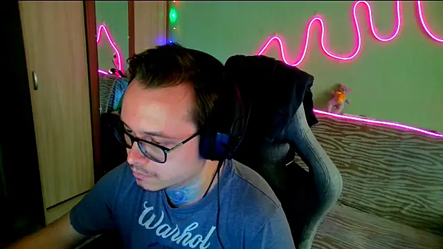 MeLanXolik webcam