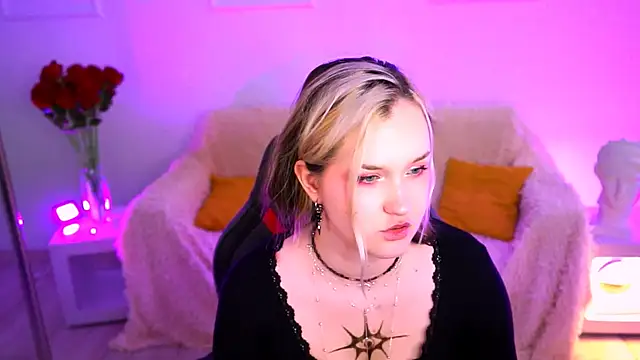 ViolettWoods webcam
