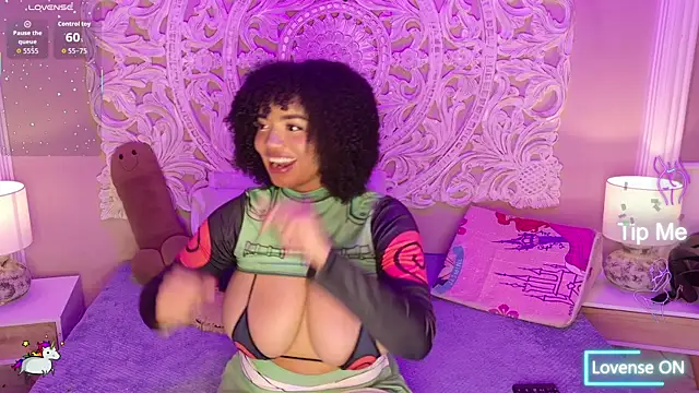 MalaikaBrown webcam