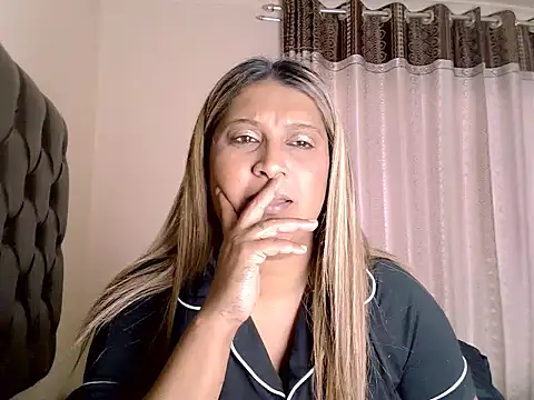 eroticbeauty37 - Eroticbeauty37's free webcam - UK Sex Cams