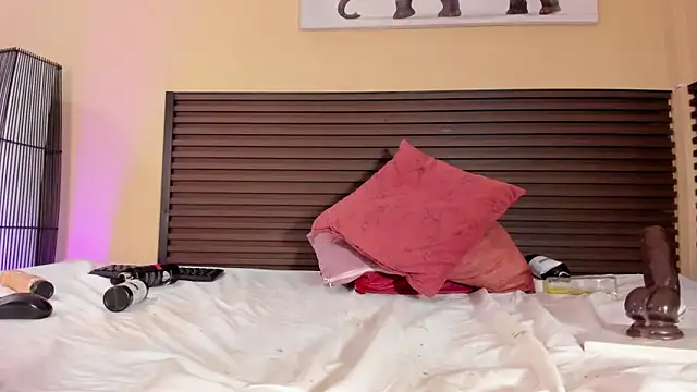 Kim_Baker1 webcam