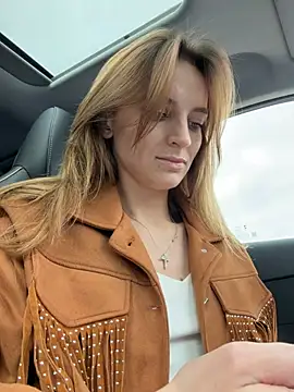 -AngelAri-
