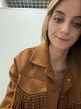 -AngelAri-