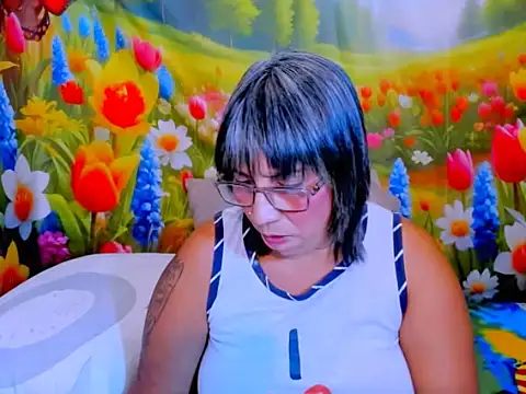 indianroxy webcam