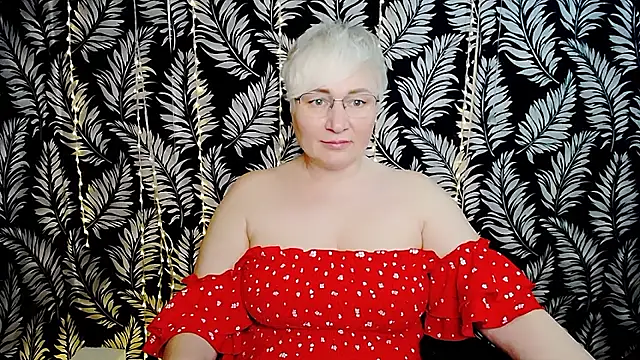 Olivia_playful webcam