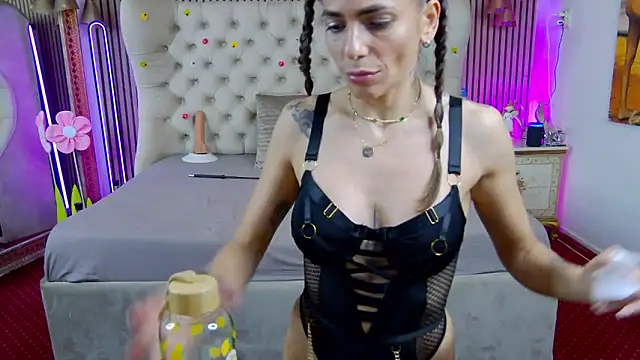 PlayfulShow webcam