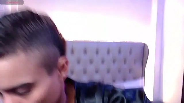 Liiamthompson webcam