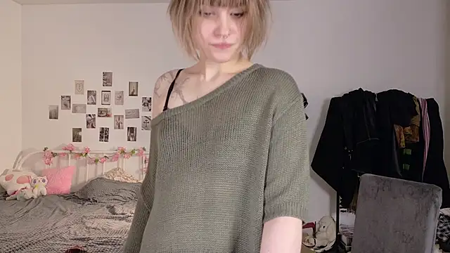 KikiMoor webcam