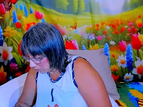 indianroxy - Indianroxy's free webcam - UK Sex Cams