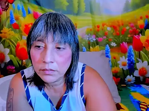 indianroxy webcam