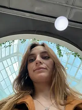 -AngelAri-