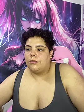 Hailey_Curvy webcam