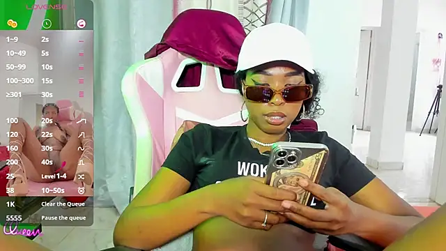 myblackdoope webcam