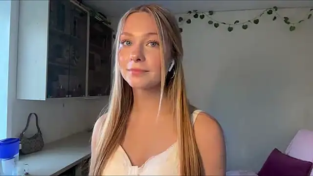 julietfekete - JulietFekete's free webcam - UK Sex Cams
