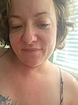 julimonroe - Julimonroe's free webcam - UK Sex Cams