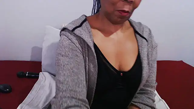 PurplePeach99 webcam