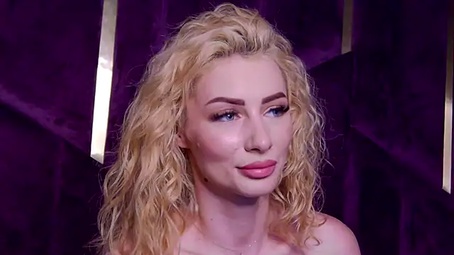 AngieShae webcam