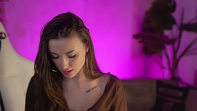 Luna_secretgirl webcam