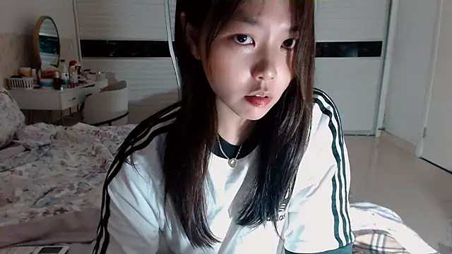 Miu1_girl live sex cam