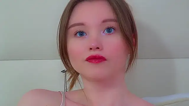 KeiraAsti webcam