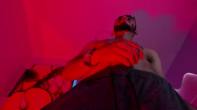 Boss_Domiinator webcam