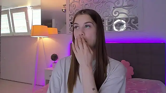 LuisaClover webcam