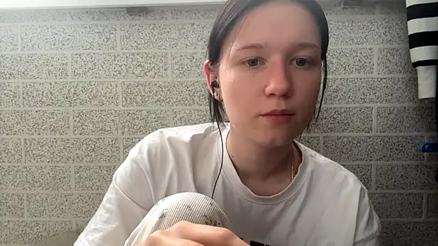 ReneeBossi webcam