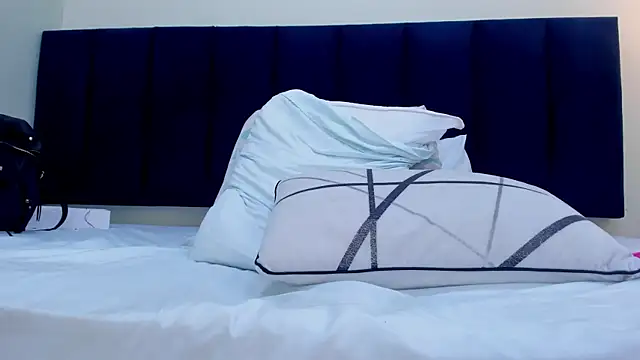 mayaevansmg webcam