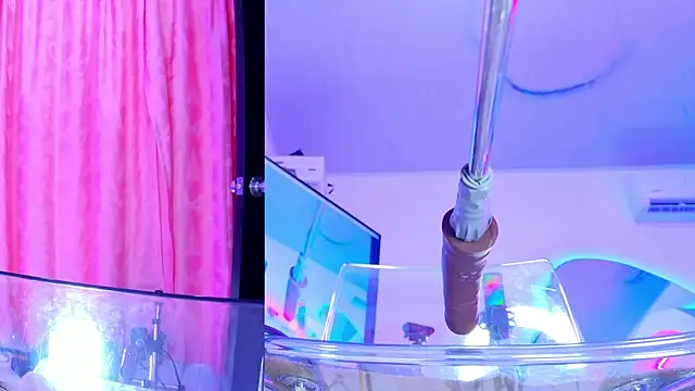 NathaxaLeans webcam