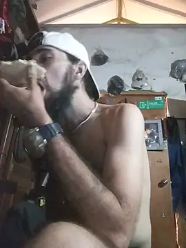 hairy_mannn webcam