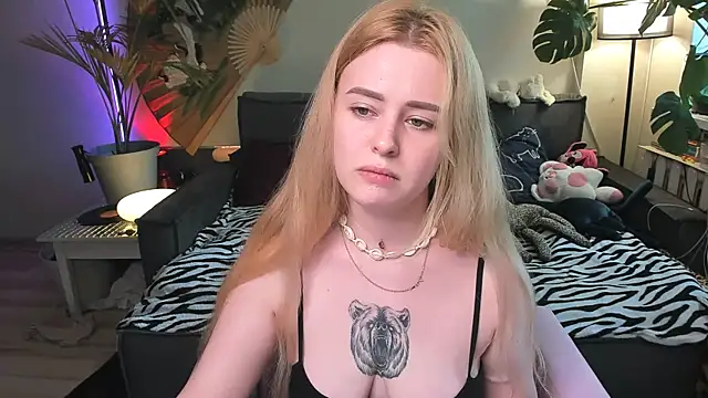 Alexa_Pirs webcam