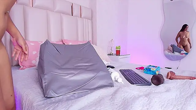 mia_velvett_ webcam