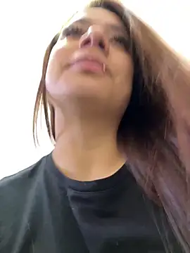 Pretty__Milf webcam
