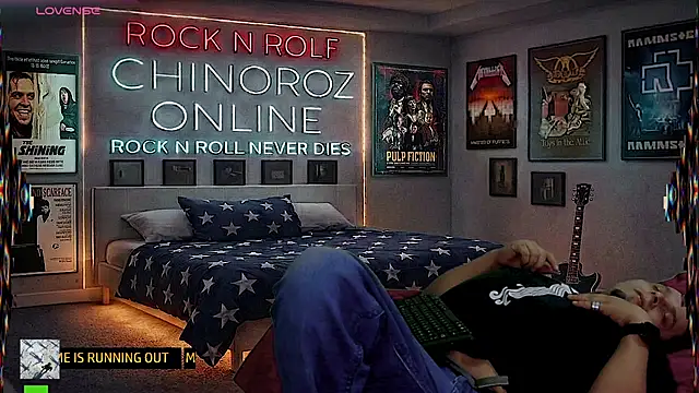 chino_roz webcam