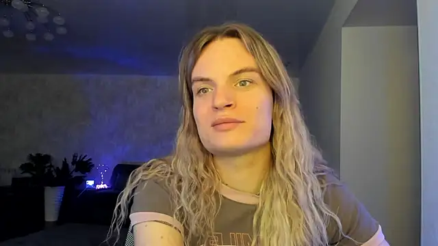milliKira006 webcam