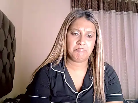 eroticbeauty37 webcam