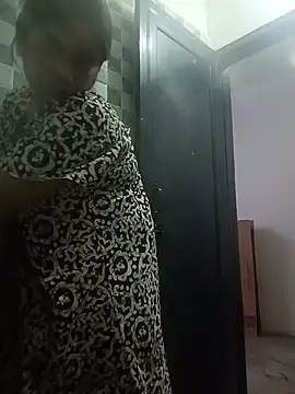 Trisha_71 webcam