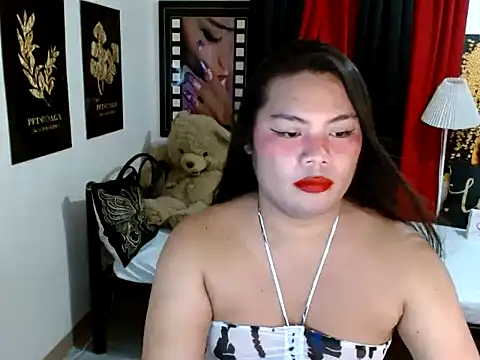 TSbrianaHugeCock webcam