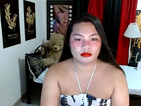 TSbrianaHugeCock webcam
