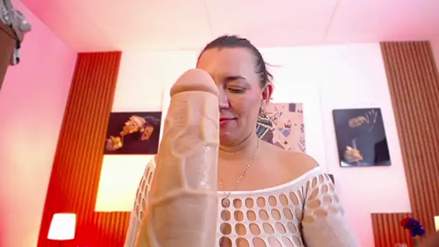 milfsecret69 webcam