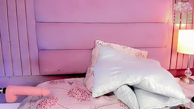 Camille_deluxe webcam