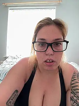 SecretRavenXO webcam