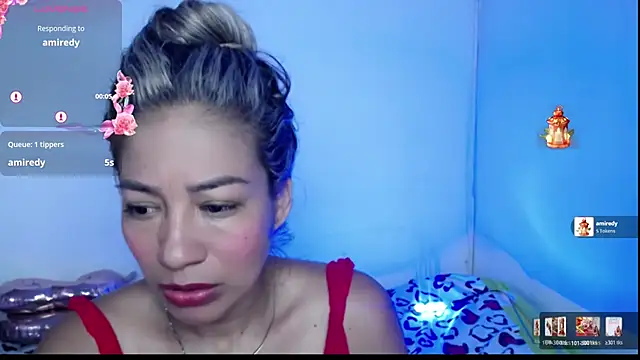 ninatiny webcam
