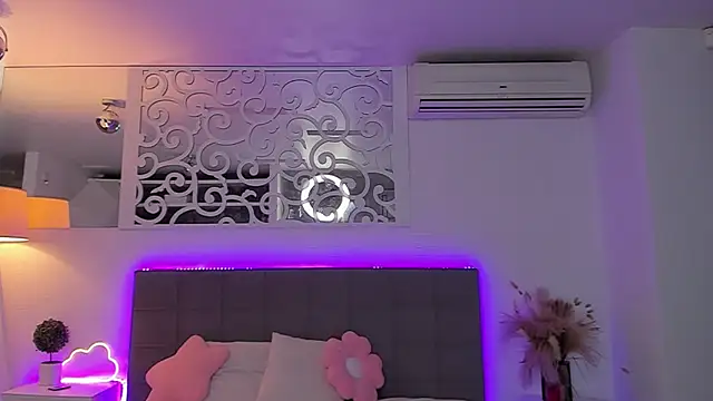 LuisaClover webcam
