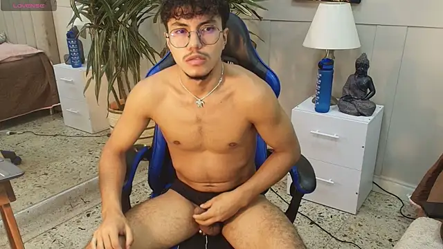 kai_storn webcam
