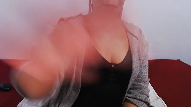 PurplePeach99 webcam