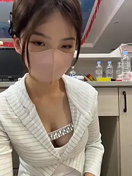 gougou13 webcam