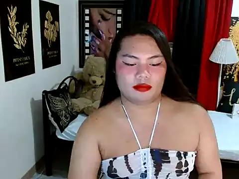 TSbrianaHugeCock webcam