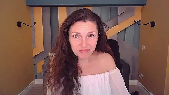 EllaLong webcam
