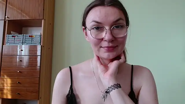 LooveELLYx webcam